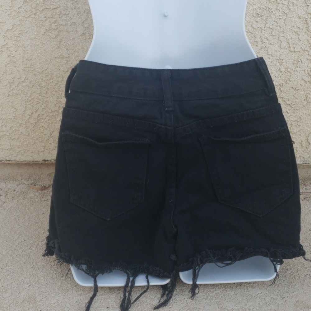 Shorts - Picture 2 of 3